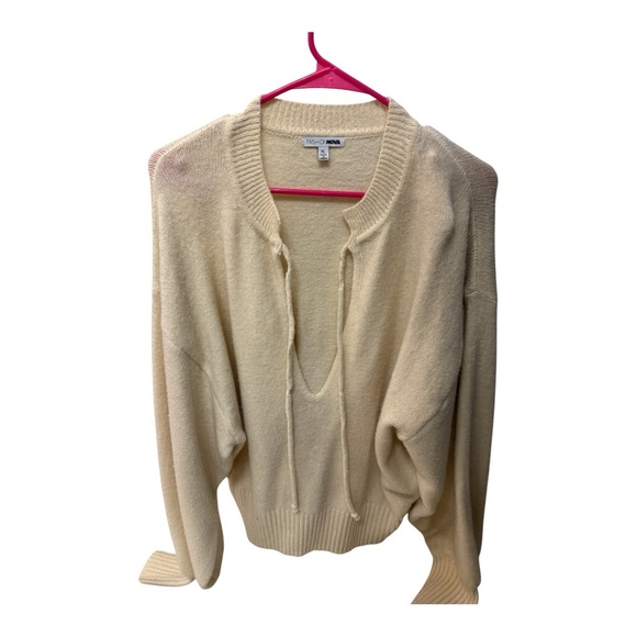 Fashion Nova Beige V-Neck Sweater - Picture 1 of 3